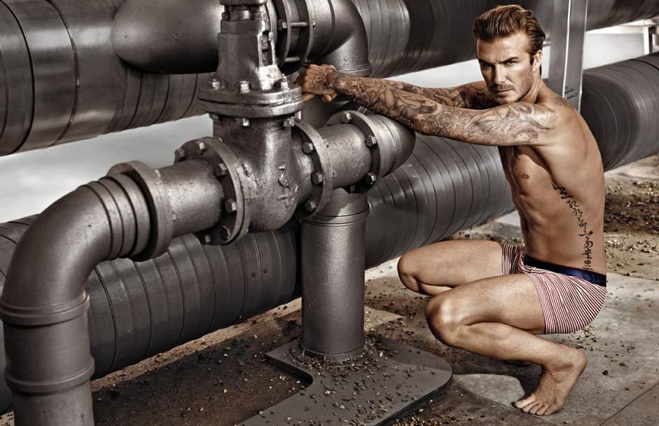 Beckham si era gi prestato come modello per la stesso brand: il successo della linea bodywear ha evidentemente suggerito all&#39;azienda di ripetere la campagna pubblicitaria. Ansa